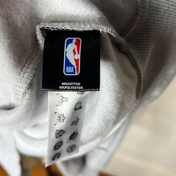 Ultra Game NBA Fleece Chicago Bulls Fleece Pullover Two Toned Gray Sweatshirt Sm - Picture 4 of 6
